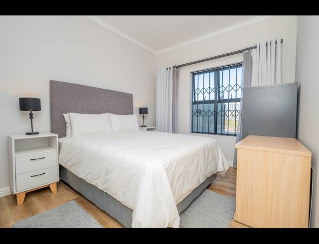 3 BEDROOM APARTMENT FOR SALE IN SANDOWN